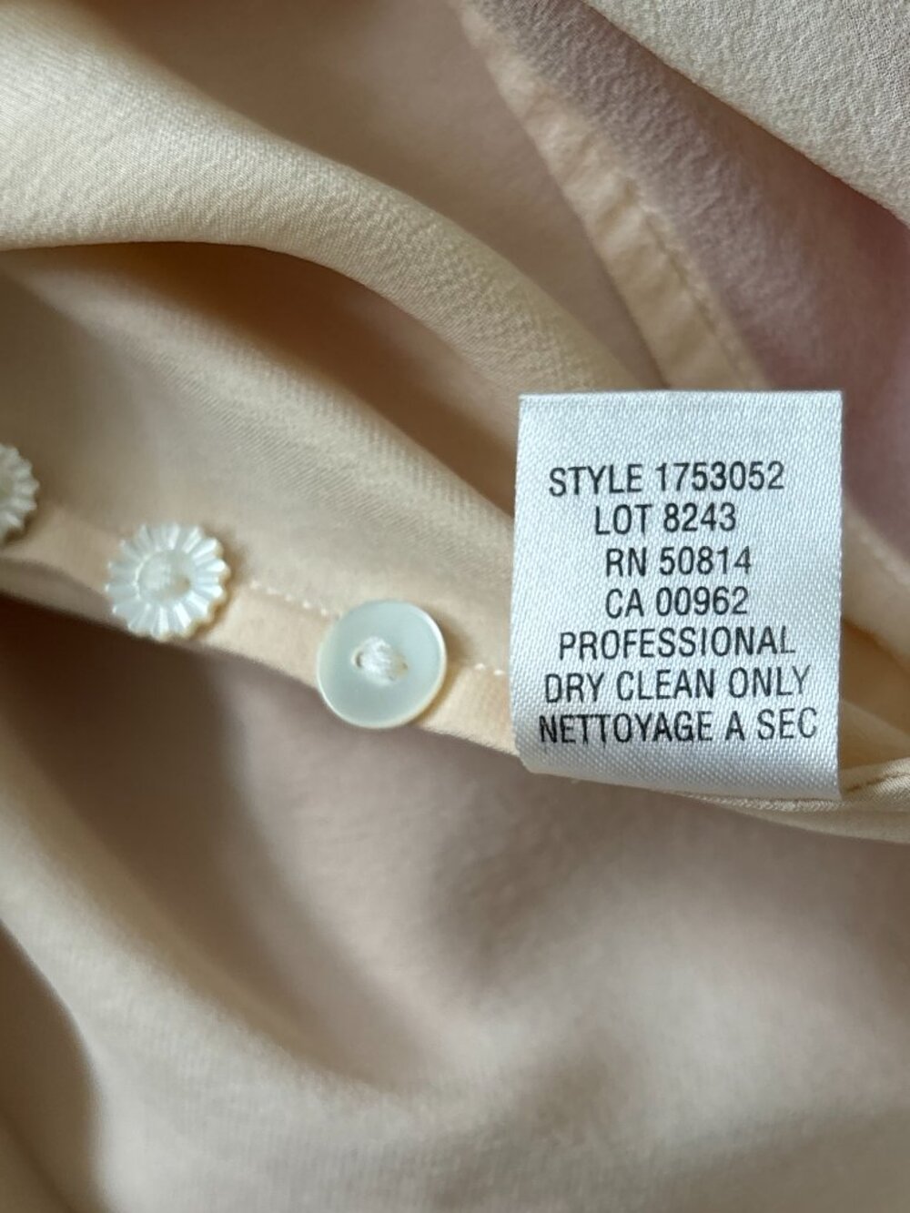 Tahari Cream Silk Women's Blouse Size 6 with Pearl Buttons and Draw String - Picture 11 of 11